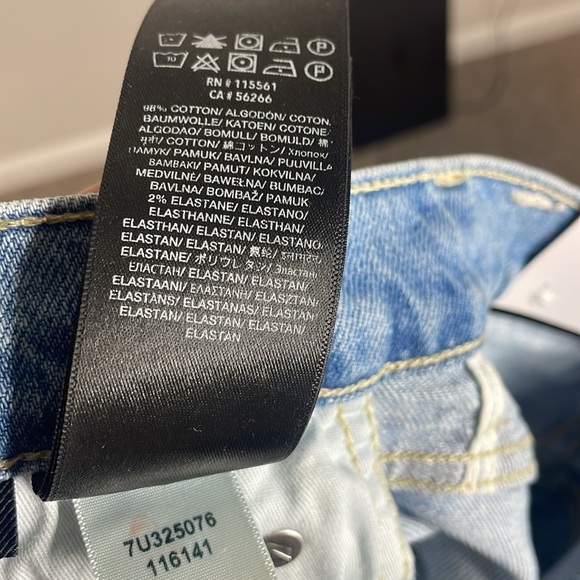 7 For All Mankind | Women’s Light Wash High Rise Distressed Crop Jeans Size 24 - Picture 8 of 8